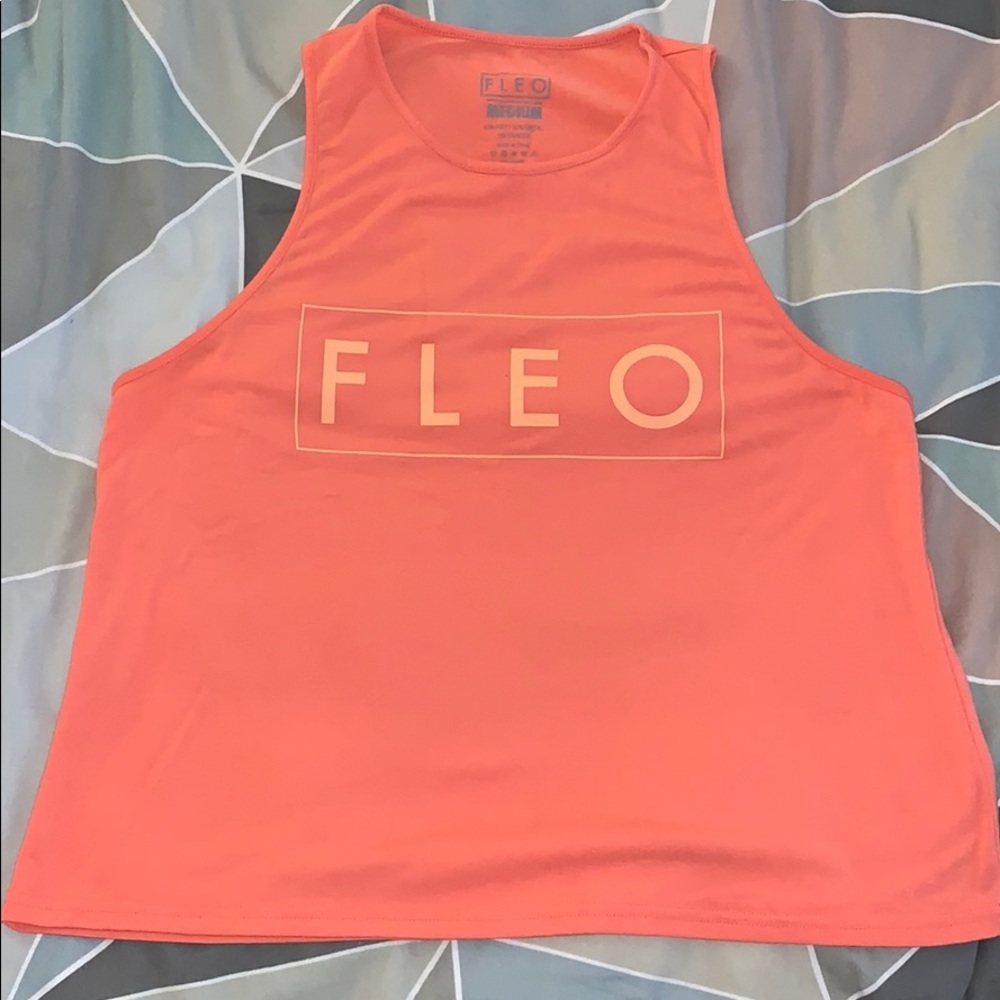 slight crop tank